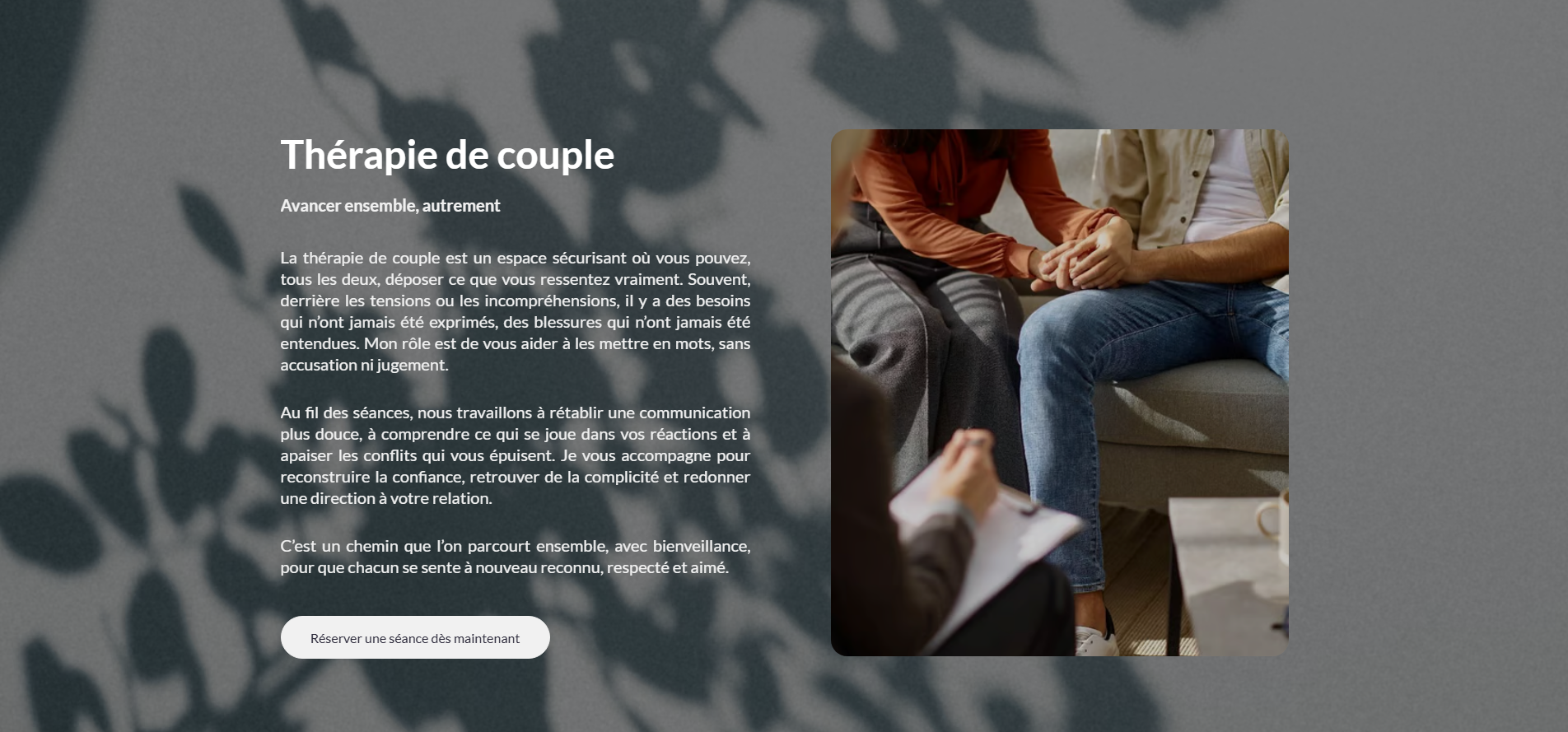 Section thérapies de couple avec design clair et personnalisées.